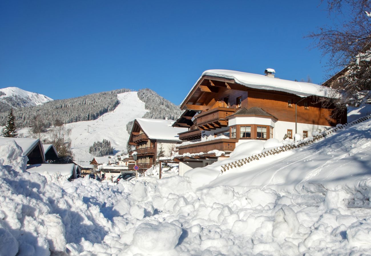 Apartment in Saalbach - Landhaus Simone - Alpenfeuer