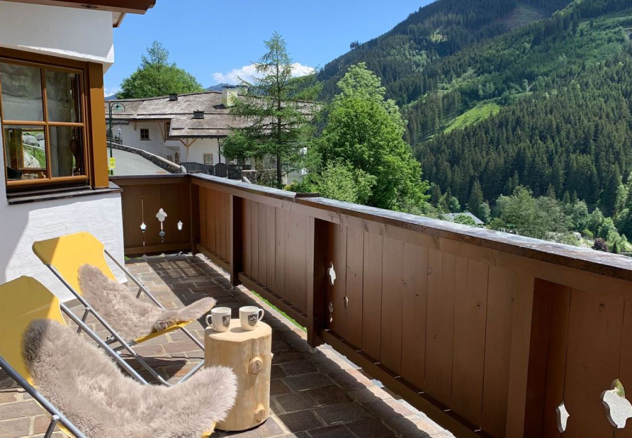 Ferienwohnung in Saalbach - Landhaus Simone - Alpenfeuer